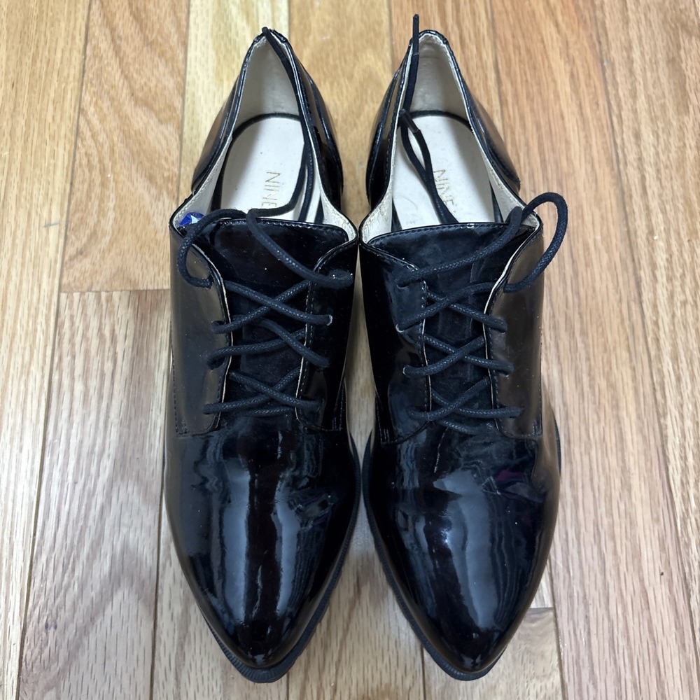Nine West Lace Up Oxfords / Color: Black‎ Patent Leather / Size: 7.5